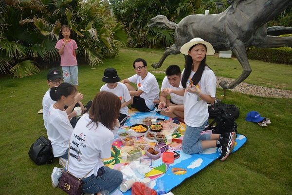 八月撕名牌大赛：沙滩音乐美食趴