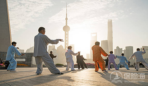 老人护理保险怎么买?老人护理保险一年多少钱?